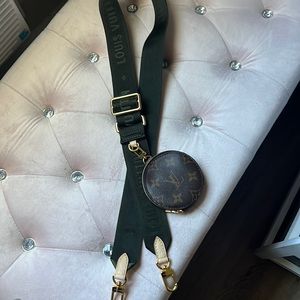 Brand new Louis Vuitton Strap with pouch